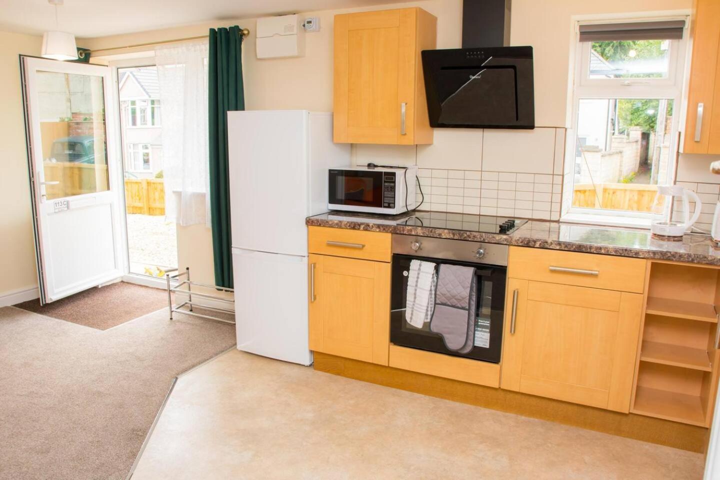 Apartamento Orange Lilly In Stroud With Free Parking Exterior foto