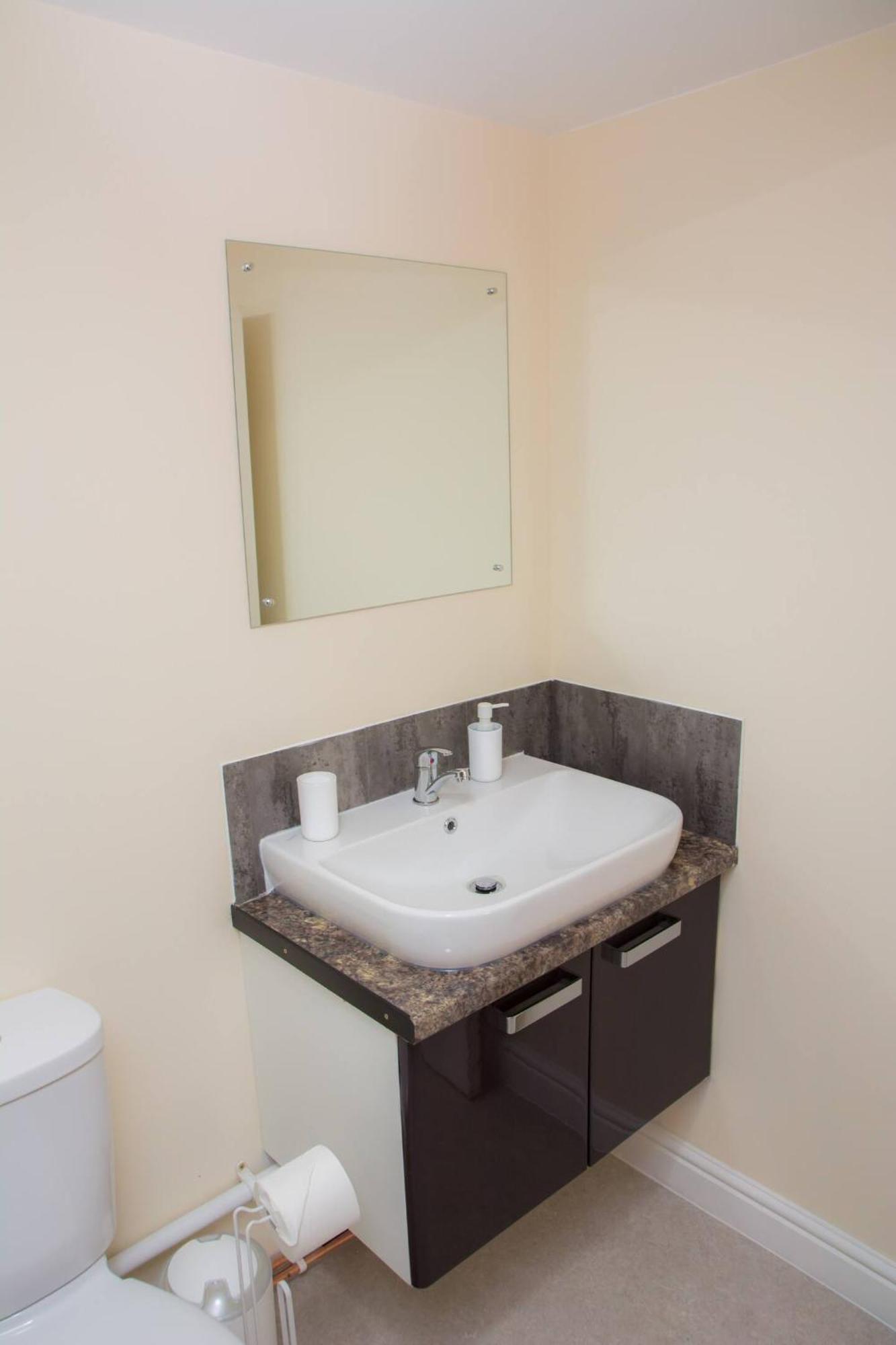 Apartamento Orange Lilly In Stroud With Free Parking Exterior foto