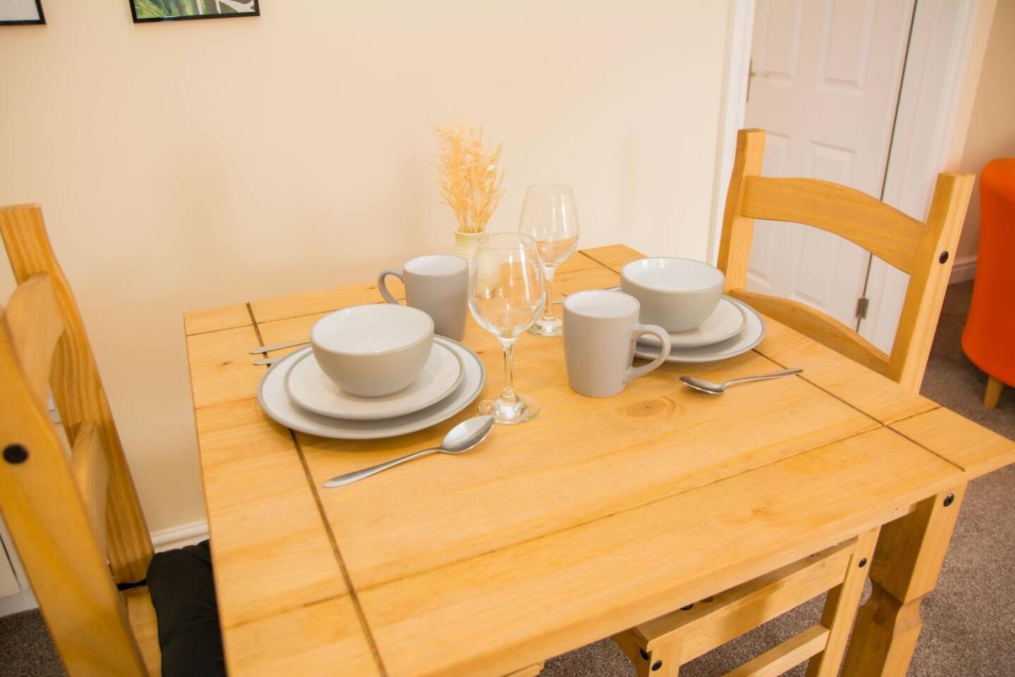 Apartamento Orange Lilly In Stroud With Free Parking Exterior foto